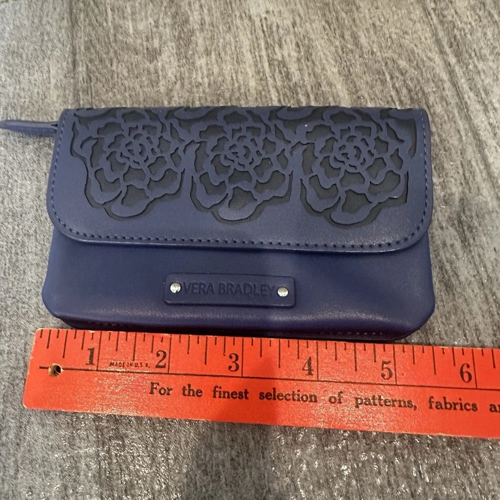Vera Bradley Laser- Cut Snap & Zip Case Wallet in Navy Katalina Lace